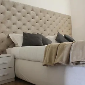 https://spanish-steps-apartment-trevi-fountain.it-romehotels.com